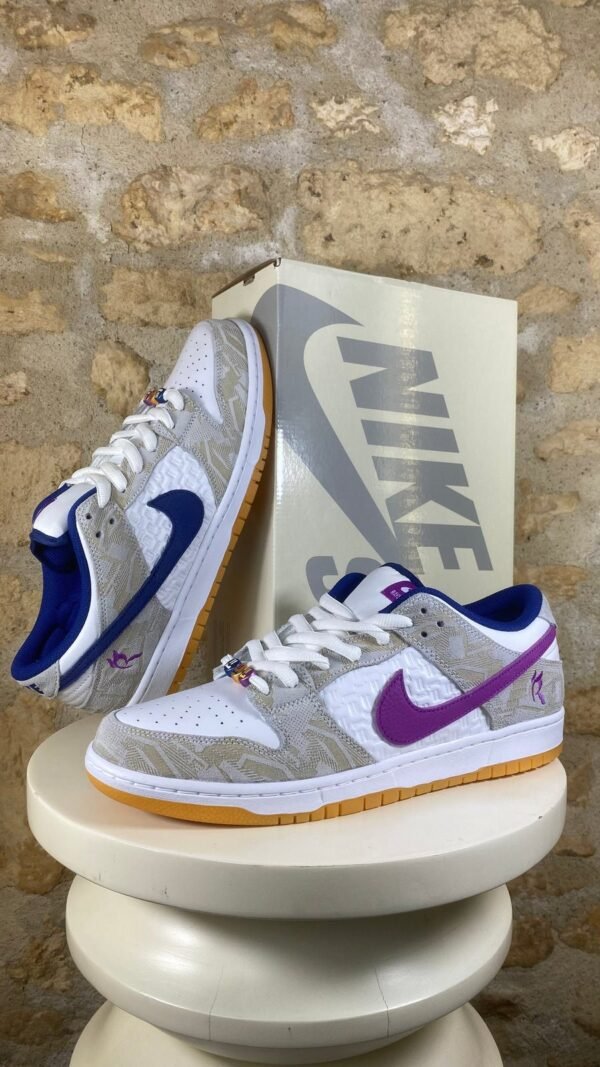 Nike SB Dunk Low...